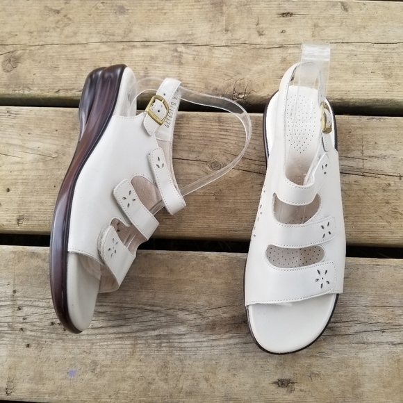 SAS Quatro Slingback Floral Flower Power y2k Strappy Bone Leather Sandals 7.5 - Picture 2 of 9